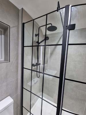 shower screen Teleford